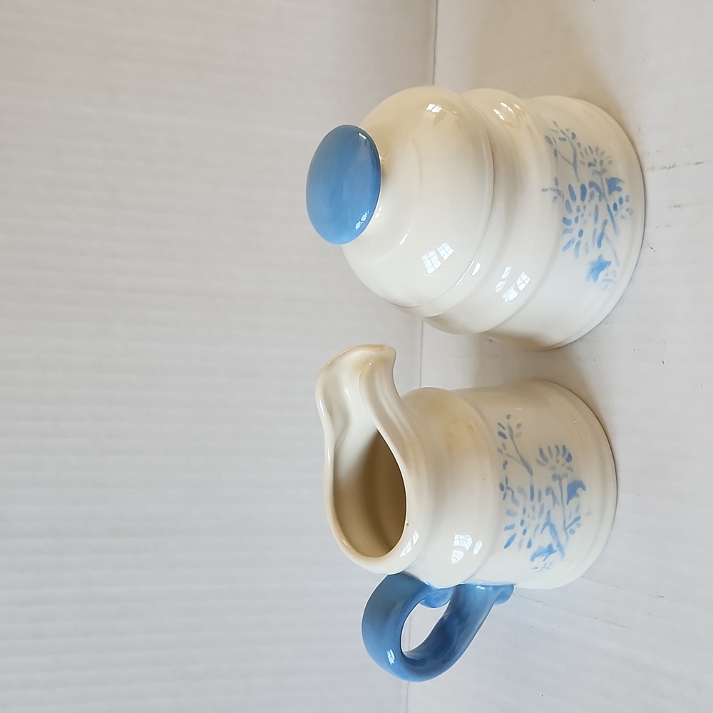 Vintage sugar and creamer set